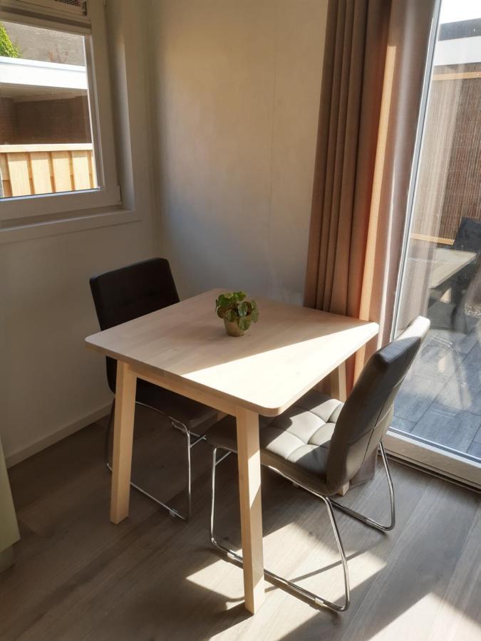 Vakantiechalet Huisje Onder De Toren 오스트카펠 외부 사진
