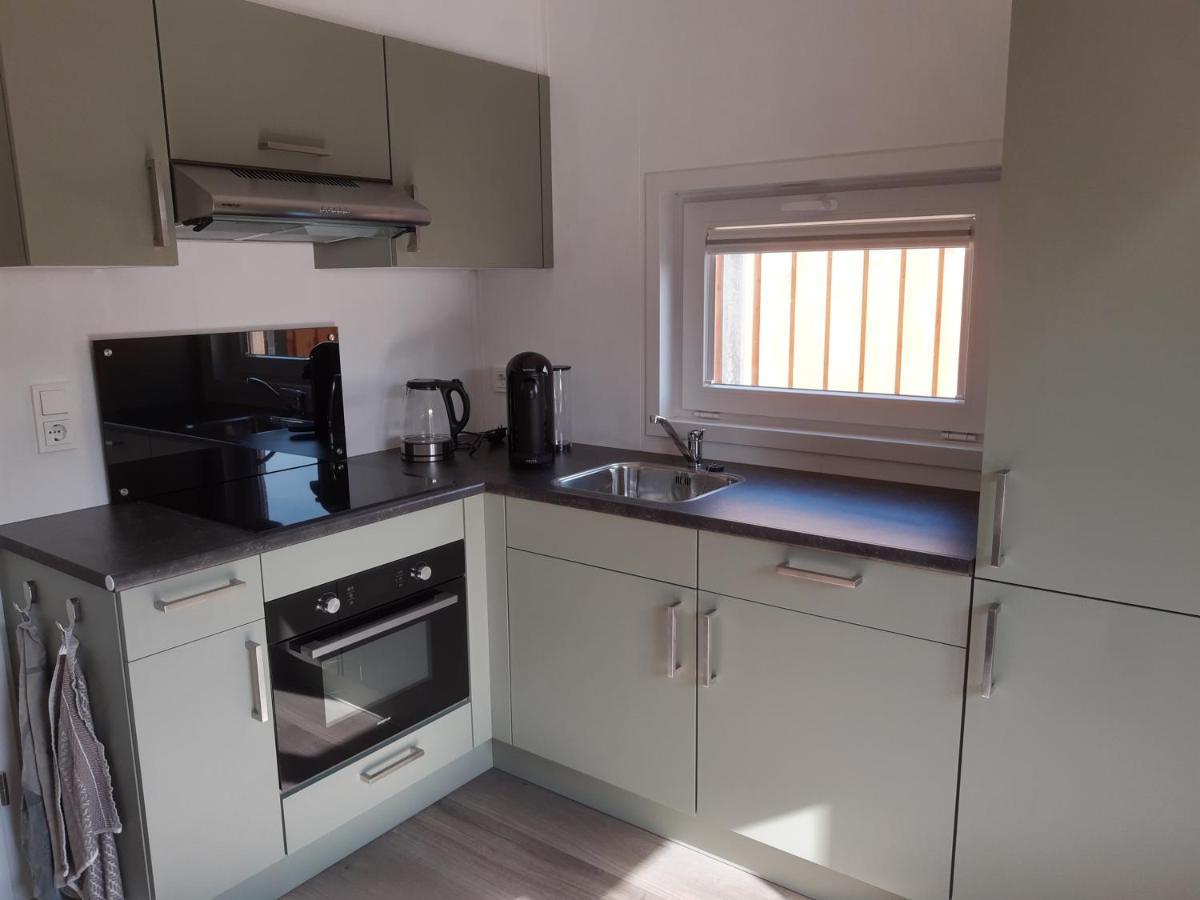 Vakantiechalet Huisje Onder De Toren 오스트카펠 외부 사진